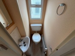 WhatsApp-Image-2025-10-08-at-20 WhatsApp-Image-2025-10-08-at-20