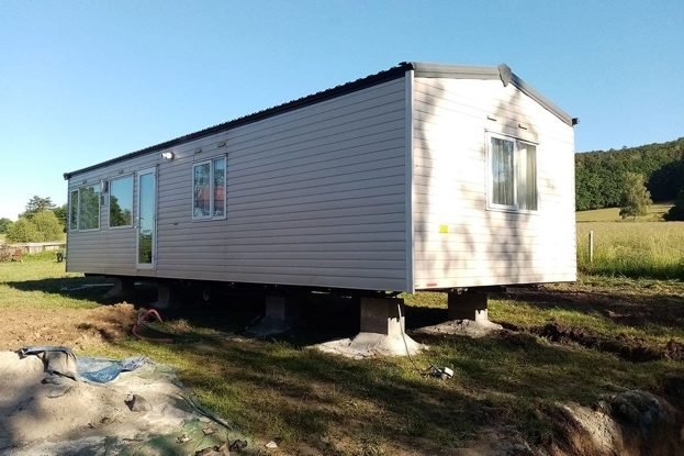 Ako správne a bez obáv nainštalovať mobilný dom?