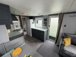 WhatsApp-Image-2025-12-05-at-20