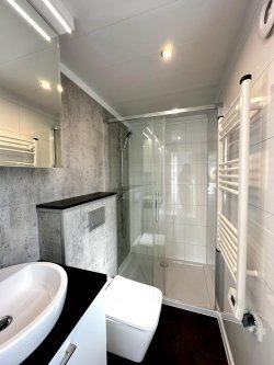 516564576_758481299863667_8381991782888144422_n