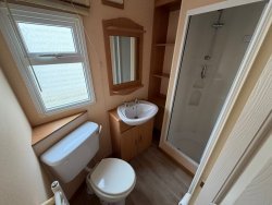 WhatsApp-Image-2025-10-08-at-20 WhatsApp-Image-2025-10-08-at-20